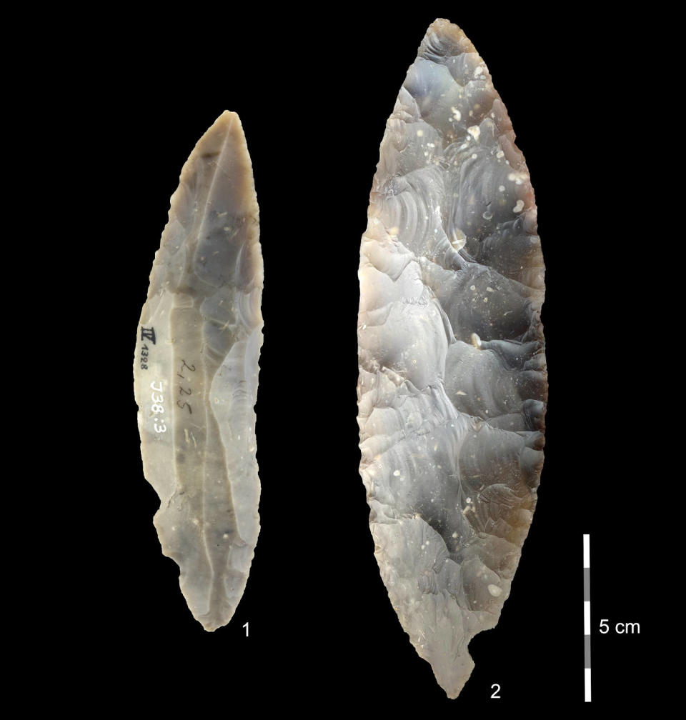 science stone tools ranis cave excavation (Josephine Schubert via Springer Nature)