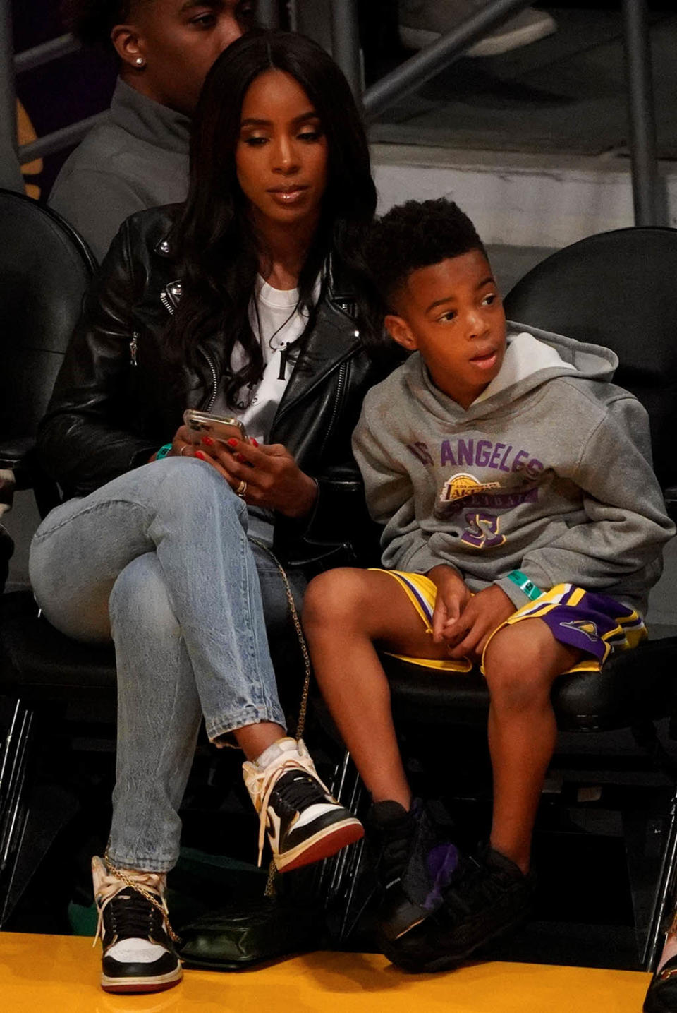 Kelly Rowland at the Denver Nuggets vs Los Angeles Lakers game on April 03, 2022, at Crypto.com Arena in Los Angeles, CA. - Credit: London Entertainment / SplashNew