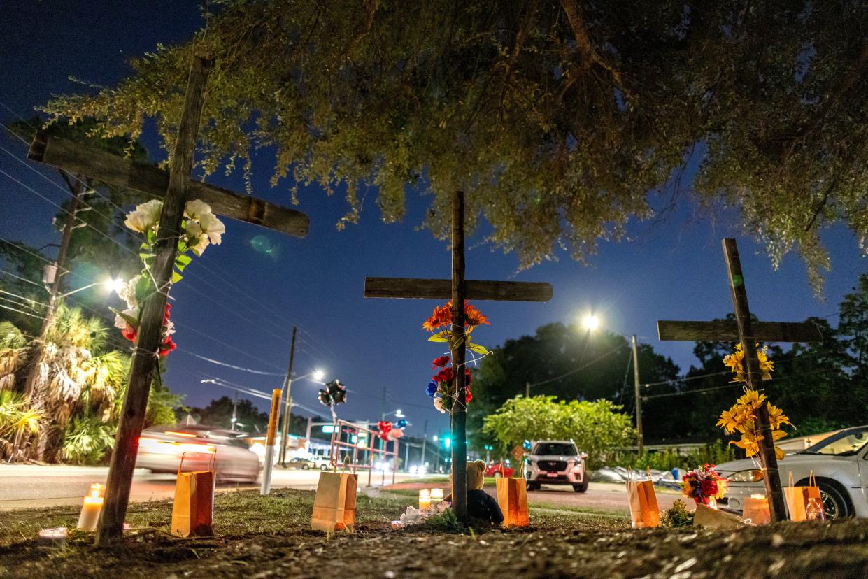 A makeshift memorial near area of a shooting crime (EPA)
