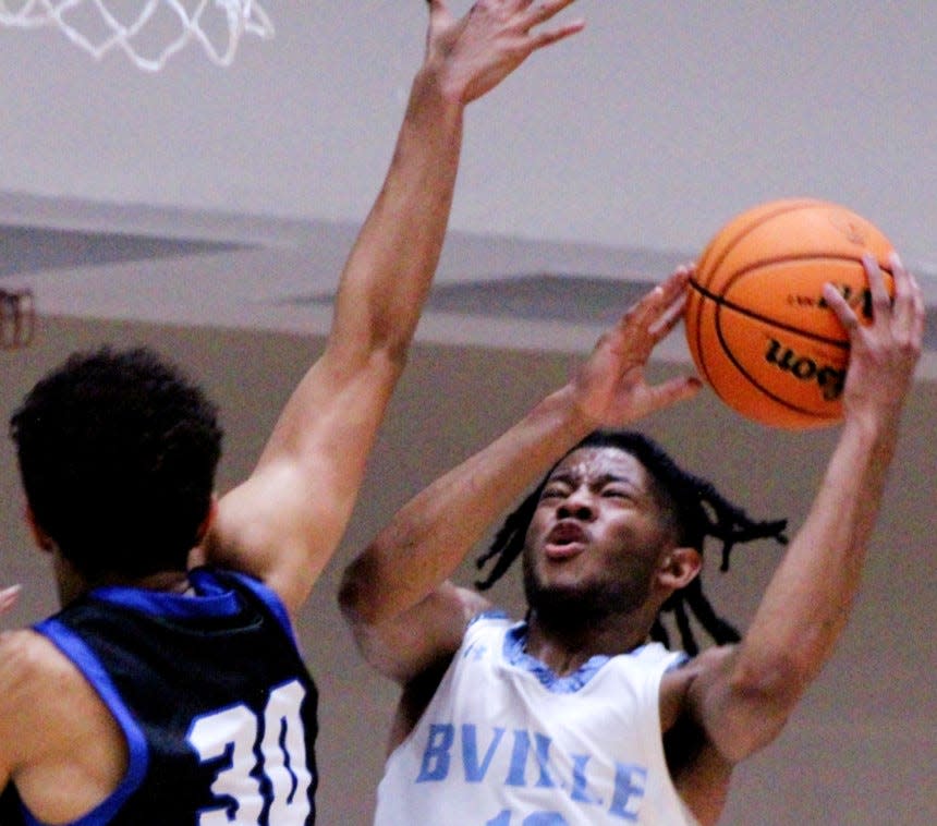 Bartlesville High's David Castillo goes strong to the hoop during a 42-point night against Sapulpa High on Dec. 2, 2022, in the Bruin Fieldhouse. Bartlesville won the home opener.