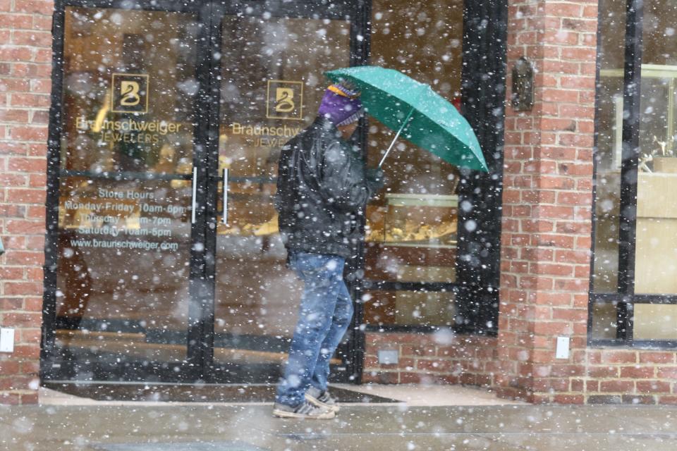 Morning snow falling on South St. in Morristown, NJ on March 14, 2023.