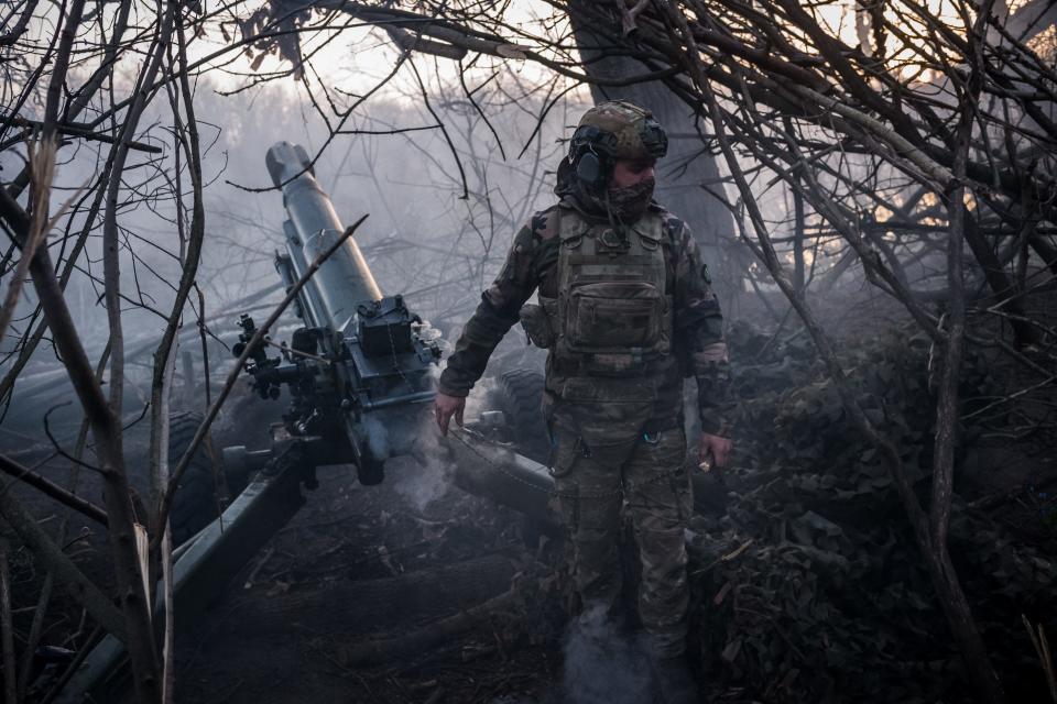 Ukrainian soldiers fire artillery toward Siversk, Donetsk Oblast, Ukraine, April 1, 2024.