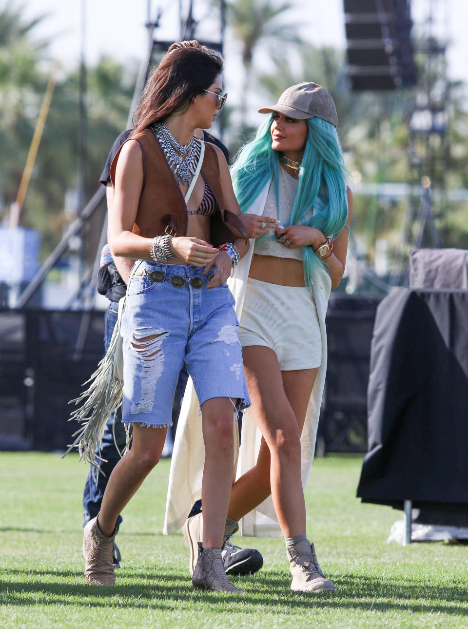 INDIO, CA - APRIL 10: Kendall Jenner and Kylie Jenner are seen at Coachella Valley Music and Arts Festival at The Empire Polo Club on April 10, 2015 in Indio, California.  (Photo by Papjuice/Bauer-Griffin/GC Images)