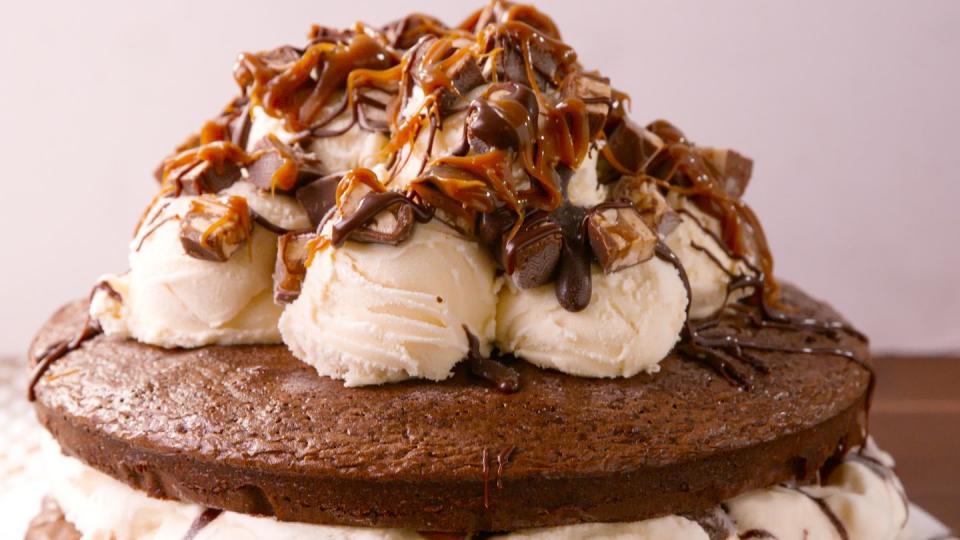 Snickers Ice Cream Cake