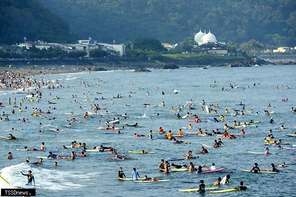 宜蘭縣政府推動「蘭海鐵道五漁村」-打造台灣最美之山海漁鐵博物館，帶動觀光人潮及商機。（圖：宜蘭縣政府提供）