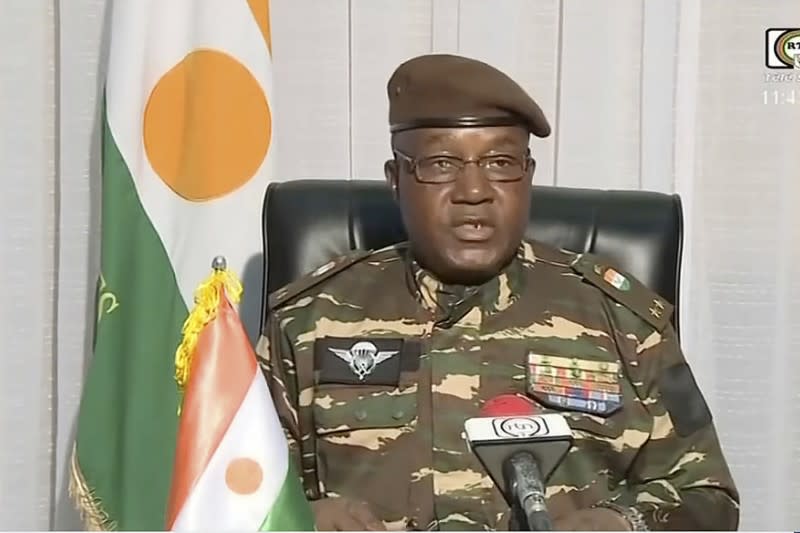 <cite>西非國家尼日發生政變，當地時間7月28日，總統衛隊首長查尼宣布自己成為新任國家領導人。（AP）</cite>