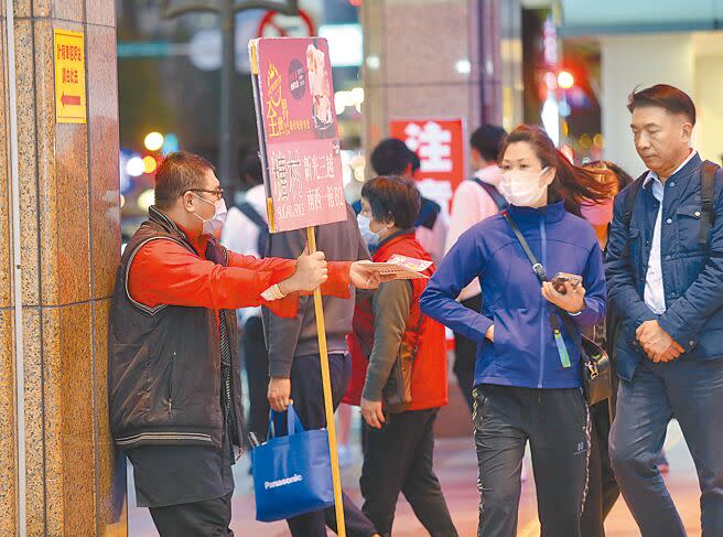 立法院12日三讀通過《最低工資法》，商總與中小企業總會也齊聲呼籲，未來制訂時，不應齊頭式平等。（陳君瑋攝）