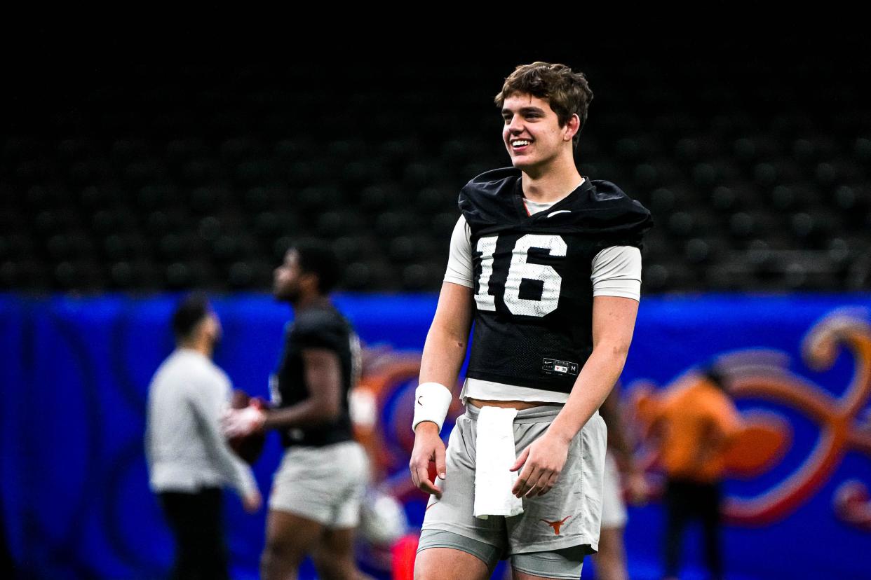 Texas backup quarterback Arch Manning will likely not transfer after comments from his uncle Eli Manning urging patience.