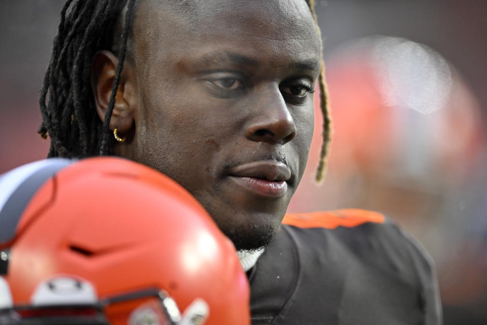 Cleveland Browns tight end David Njoku walks off the field after losing to the New Orleans Saints, 17-10, in an NFL football game, Saturday, Dec. 24, 2022, in Cleveland. (AP Photo/David Richard)