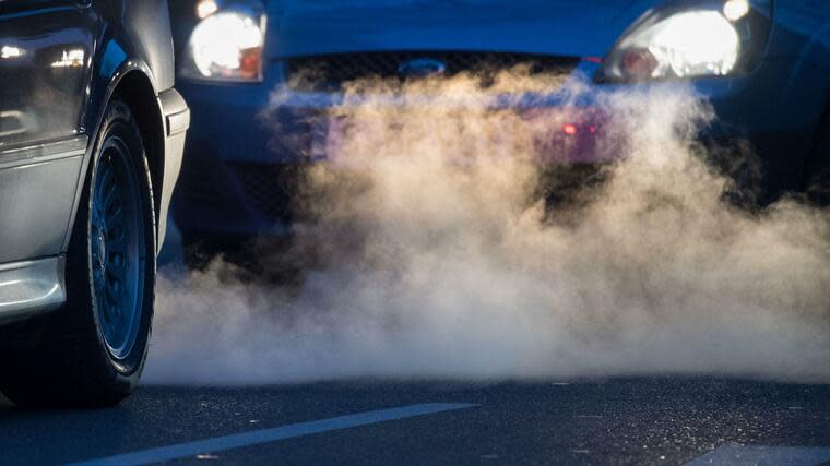 Aufgrund der Pandemie und der daraus folgenden Arbeitsbeschränkungen etwa bei Technischen Diensten oder der Entwicklung verzögert sich die Umstellung vieler Autos. Foto: dpa