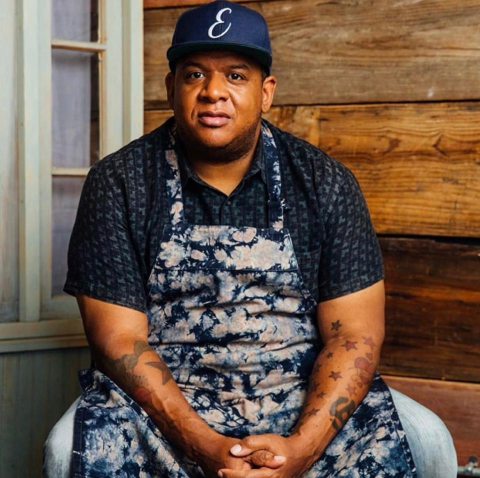 Chef Todd Richards is an award-winning chef and founder of The Soulful Company Restaurant Group, of Lake & Oak Neighborhood BBQ and Soul: Food & Culture.