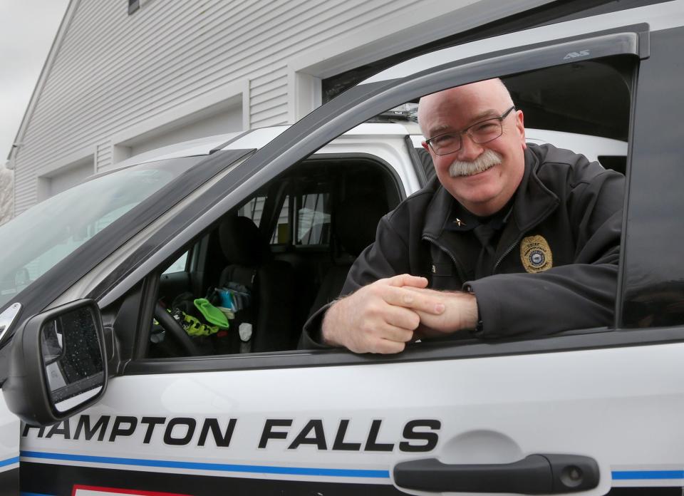 Hampton Falls police chief Robbie Dirsa is retiring after 26 years on the force in town.