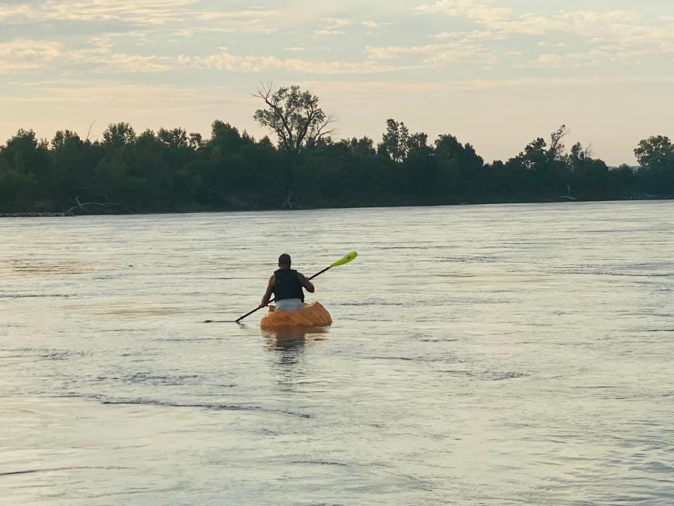 Hansen completed the 38-mile (61-kilometre) journey from Bellevue to Nebraska City late Saturday afternoon. (Photo by Phil Davidson via City of Bellevue, Nebraska on Facebook)