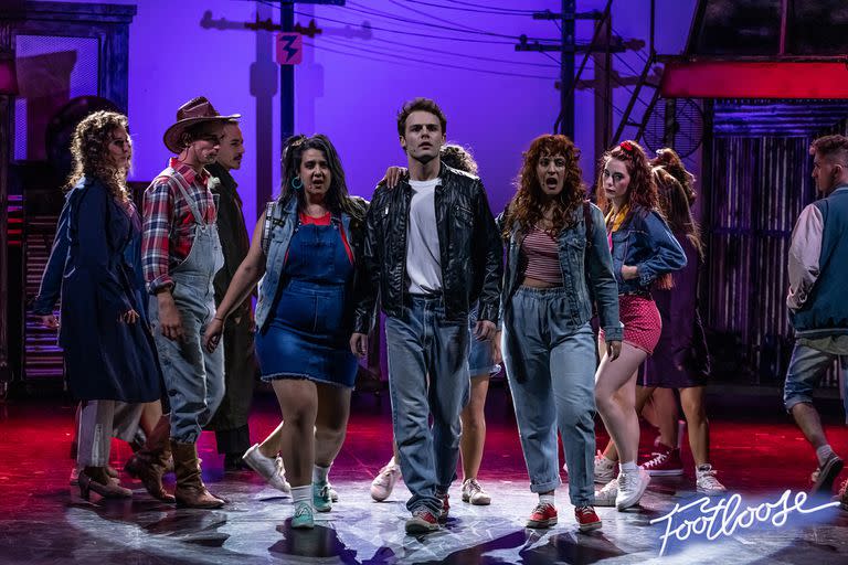 Una escena de la versión porteña de Footloose, en el Teatro del Globo