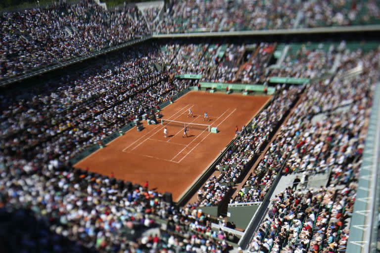 Una postal: el estadio central Philippe Chatrier, a pleno