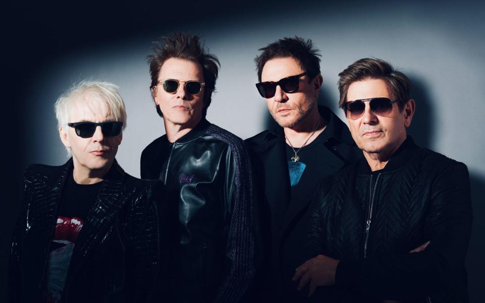 <p>Man denkt bei Duran Duran natürlich sofort an den Über-Hit "The Wild Boys", der bis heute regelmäßig im Radio läuft. Aber da war mehr. Über 100 Millionen Tonträger verkauften die New-Romantics-Pioniere im Lauf der Zeit. Mit "FUTURE PAST", Langspieler Nummer 15, haben die Briten gerade ihre erste Studioplatte seit 2015 veröffentlicht. (Bild: John Swannell)</p> 
