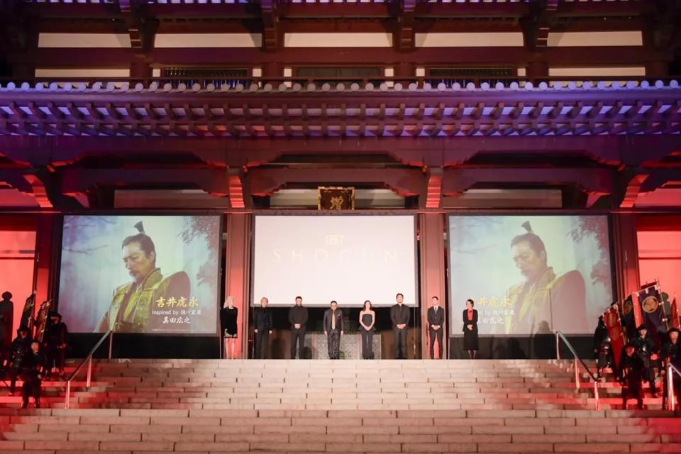 《幕府將軍》製作團隊與演員們現身東京增上寺替作品祈福。（翻攝自WEB TELEVISION）