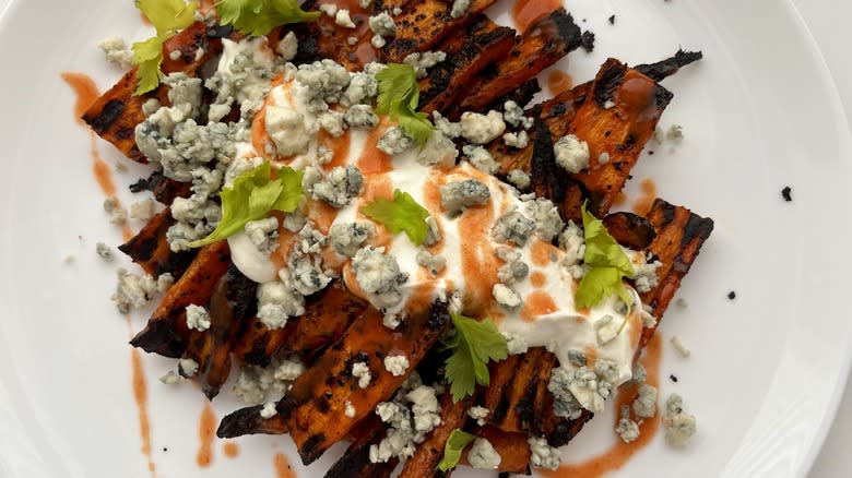 cooked carrots with toppings