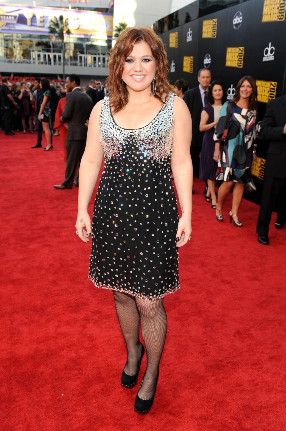Kelly Clarkson attends the 2009 American Music Awards in Los Angeles, California.