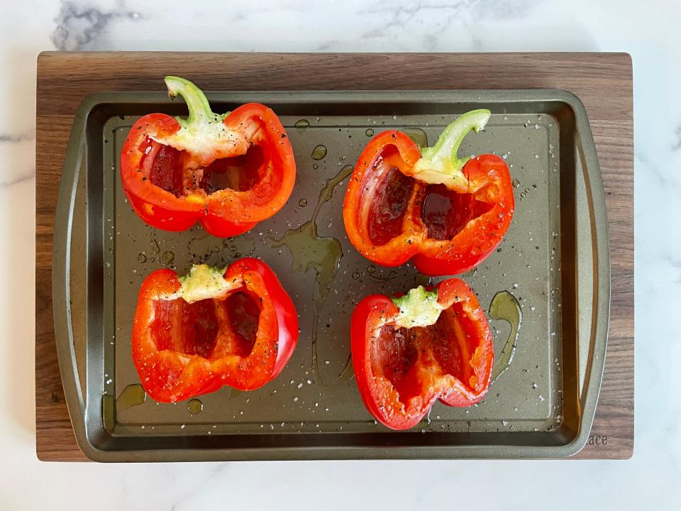 Halfed bell peppers.