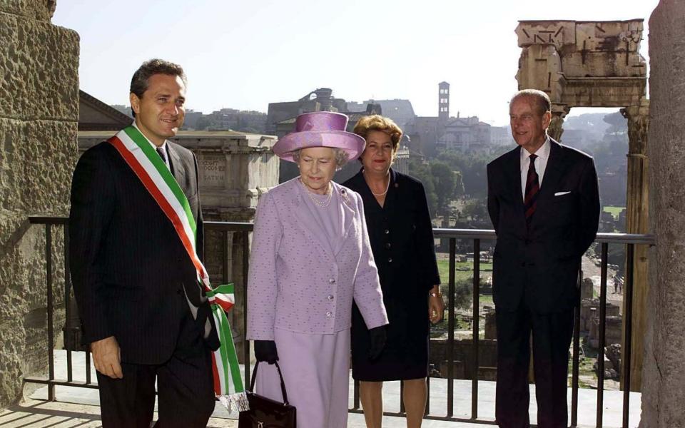 Queen Elizabeth II, accompanied by the Duke of Edinburgh visits The Forum, Rome, Wednesday October 18 2000 - Robin Nunn/Pool