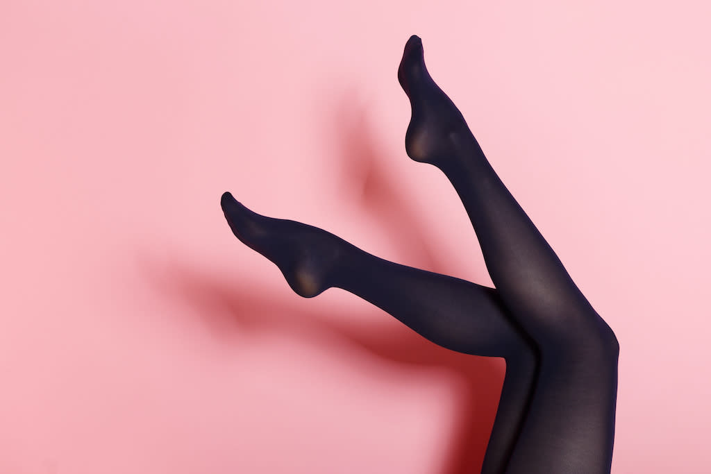 Sortir les jambes nues ou presque en hiver n'a rien d'amusant. Mais grâce à ces collants magiques, tout est désormais possible. (Photo : Getty Images)