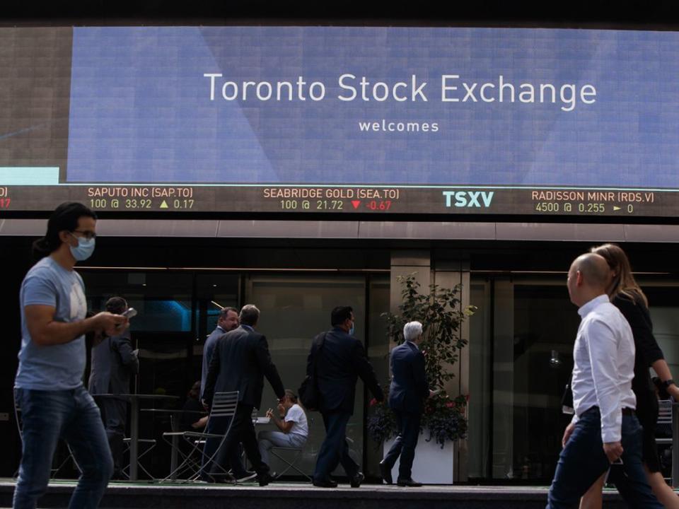 Canadian Stocks Rally As Oil Propels Energy Shares