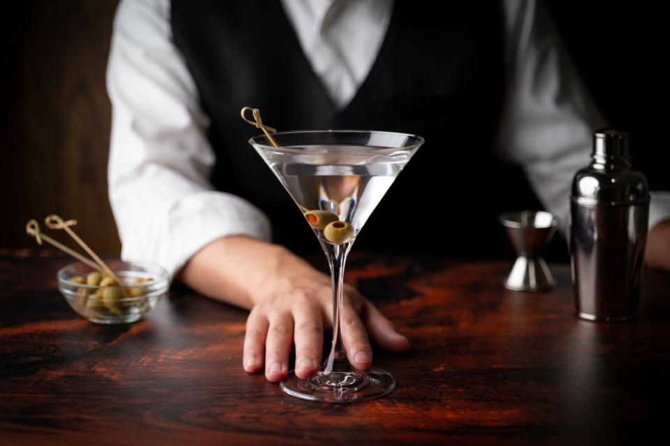 The No. 1 cocktail choice among New Yorkers is the vodka martini. ahirao – stock.adobe.com