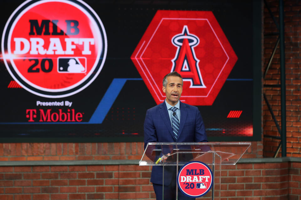 Matt Vasgersian at the MLB draft.