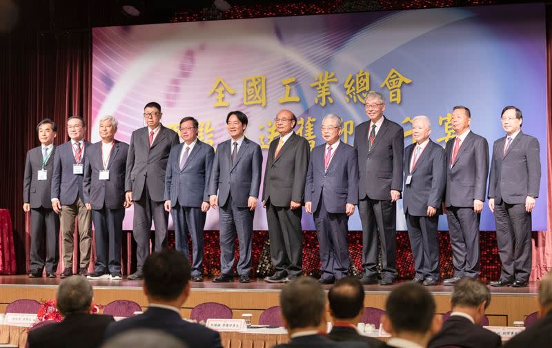 副總統賴清德今(8）日出席「中華民國全國工業總會第13屆第1次理監事聯席會議」。（圖／總統府提供)