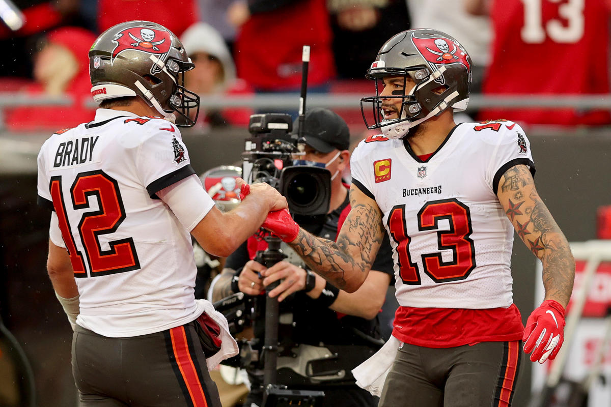 Mike Evans Pens Heartfelt Mother's Day Letter - Tampa Bay Buccaneers, BucsGameday