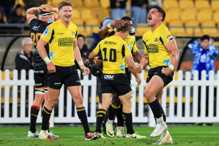 All Blacks centre Jordie Barrett (L) captains the Wellington Hurricanes on Friday at the Waikato Chiefs, but injured flanker Du'Plessis Kirifi (R) misses out (Grant Down)