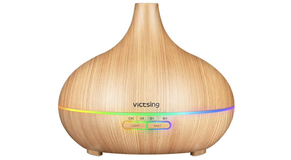 Der beliebte Diffuser von VicTsing ist aktuell reduziert zu haben (Bild: Amazon).