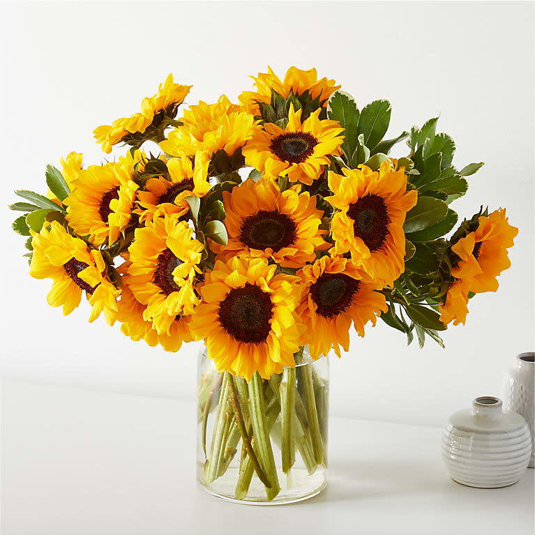 <p><a href="https://go.redirectingat.com?id=74968X1596630&url=https%3A%2F%2Fwww.ftd.com%2Fproduct%2Fhoney-bee-sunflower-bouquet-prd-sfgb%3Fvariation%3DFB69%26prid%3Dfpla15p%26markcode%3D79566%26gclid%3DCjwKCAiAh9qdBhAOEiwAvxIokzmawo57QZS5ZimCM36Xg-YtvntErUBRv1e4lOxw08tFfjN3p_tpYRoCLwsQAvD_BwE&sref=https%3A%2F%2Fwww.thepioneerwoman.com%2Fholidays-celebrations%2Fgifts%2Fg42406008%2Fvalentines-day-flowers%2F" rel="nofollow noopener" target="_blank" data-ylk="slk:Shop Now;elm:context_link;itc:0;sec:content-canvas" class="link ">Shop Now</a></p><p>Farm-to-Door Honey Bee Sunflower Bouquet</p><p>ftd.com</p><p>$63.75</p><span class="copyright">Farm to Door</span>