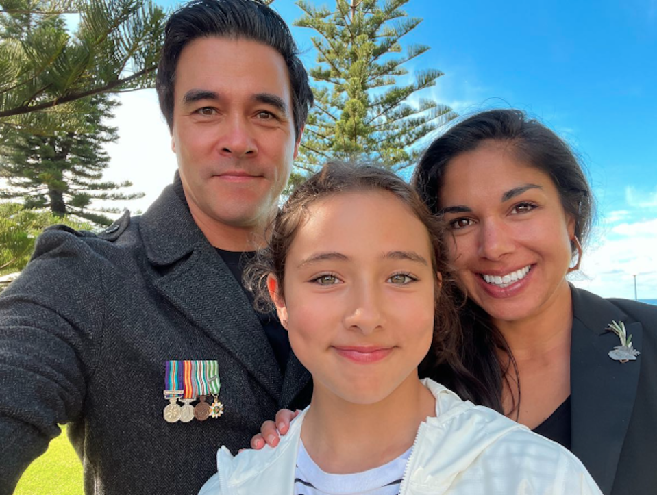 James, his daughter Scout, and Sarah. Photo: Instagra,.com/ __jamesstewart__