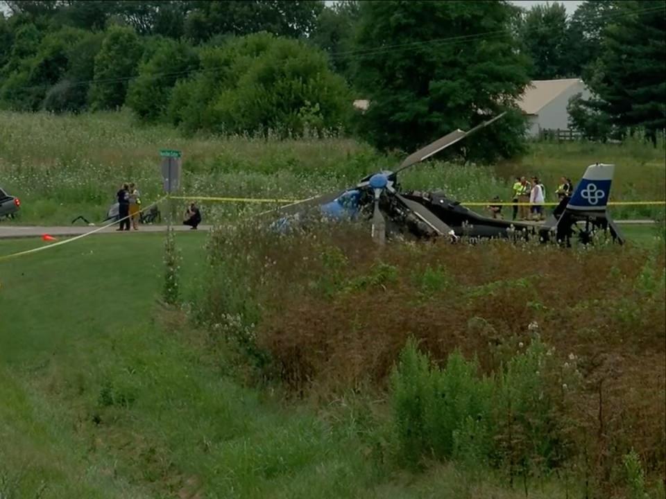 A un miembro de la tripulación lo tuvieron que trasladar a un hospital (Screenshot / Fox 19)