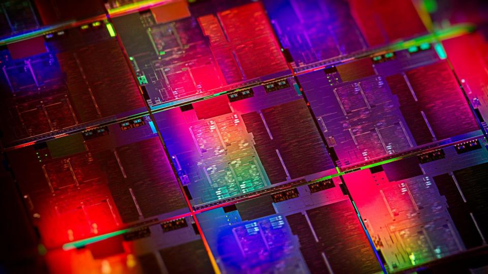 It was just about a month ago that Intel showed off its powerful new ninth-genlaptop CPUs, but now it's finally ready to talk about its upcoming Ice Lake10nm chips