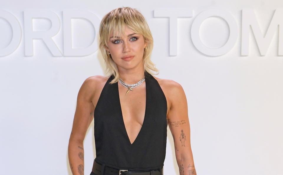 Miley Cyrus opens up about body image issues during Instagram live stream with Demi Lovato. (Photo: Getty Images)