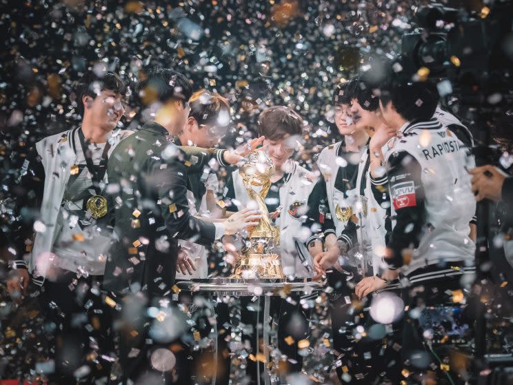 SK Telecom T1 are crowned 2017 Mid-Season Invitational champions (Riot Games/lolesports)