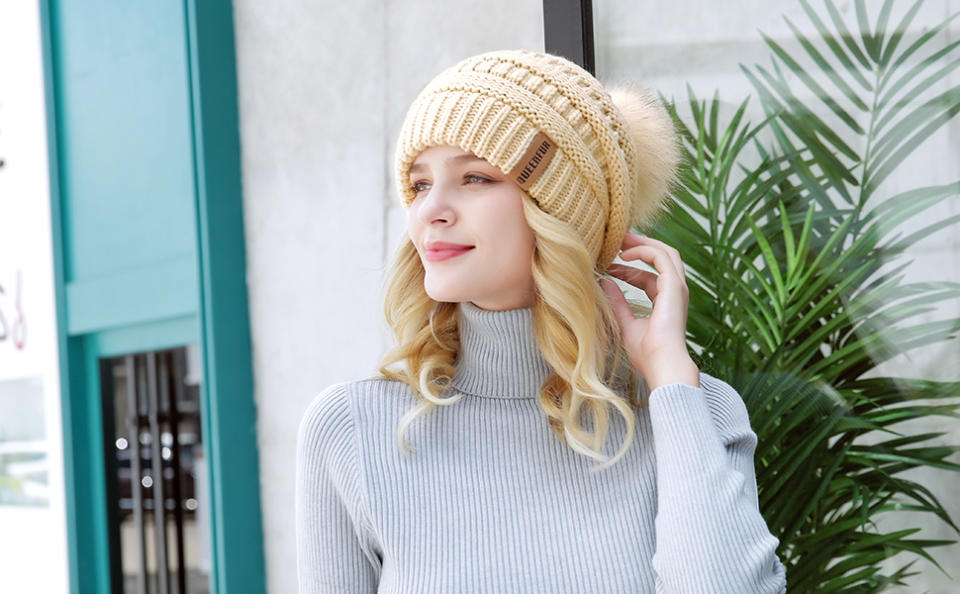 Queenfur Knit Slouchy Beanie. (Image via Amazon)