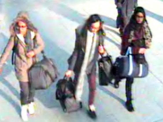 Shamima Begum, then 15, pictured far right alongside friends Amira Abase, 15, and Kadiza Sultana, 16, before catching a flight to Turkey in 2015 to join the Islamic State group. (Metropolitan Police)