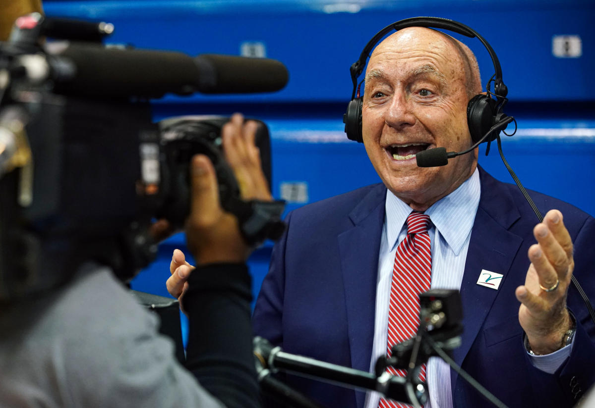 Espn S Dick Vitale Continues Lifelong Cancer Fight Yahoo Sports