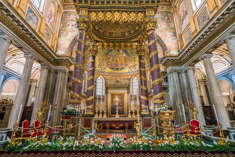 El altar de la Basílica Nuestra Señora de las Nieves en Roma