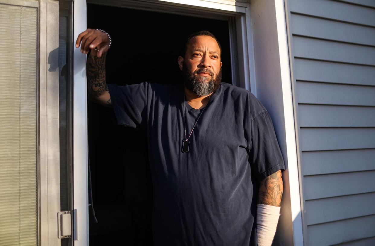 Corey Mayes at his New York home on Feb. 10, 2023, after receiving a kidney transplant. <a href="https://www.gettyimages.com/detail/news-photo/photo-of-corey-mayes-of-ronkonkoma-new-york-at-his-home-on-news-photo/1465960158?adppopup=true" rel="nofollow noopener" target="_blank" data-ylk="slk:Steve Pfost/Newsday RM via Getty Images;elm:context_link;itc:0;sec:content-canvas" class="link ">Steve Pfost/Newsday RM via Getty Images</a>