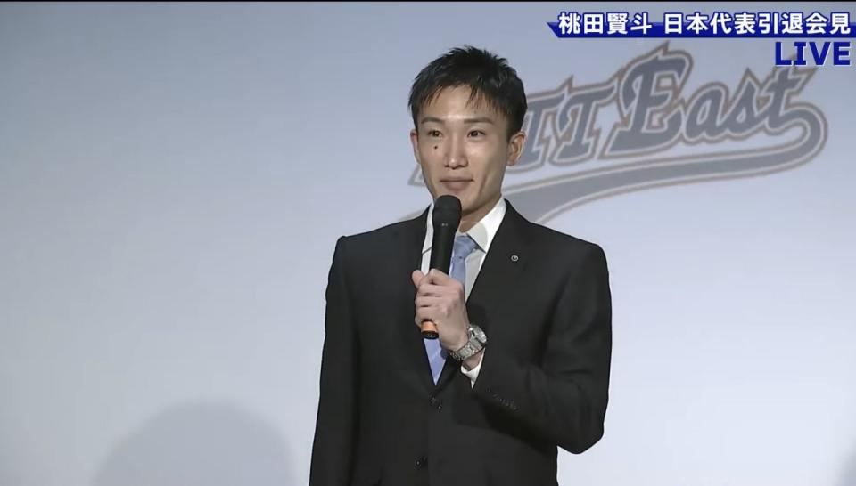 桃田賢斗今日召開記者會宣布從國家隊引退。（記者會直播截圖）