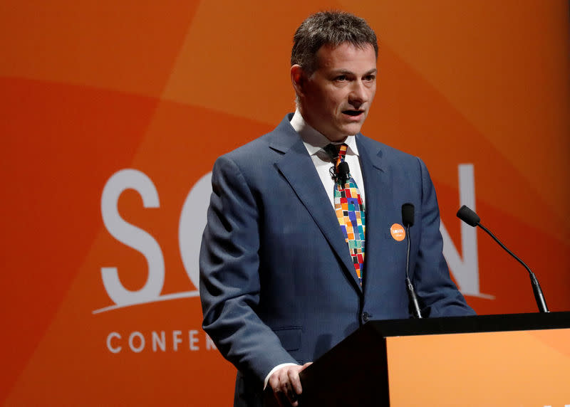 David Einhorn, President of Greenlight Capital, Inc., presents during the 2018 Sohn Investment Conference in New York City, U.S., April 23, 2018. REUTERS/Brendan McDermid