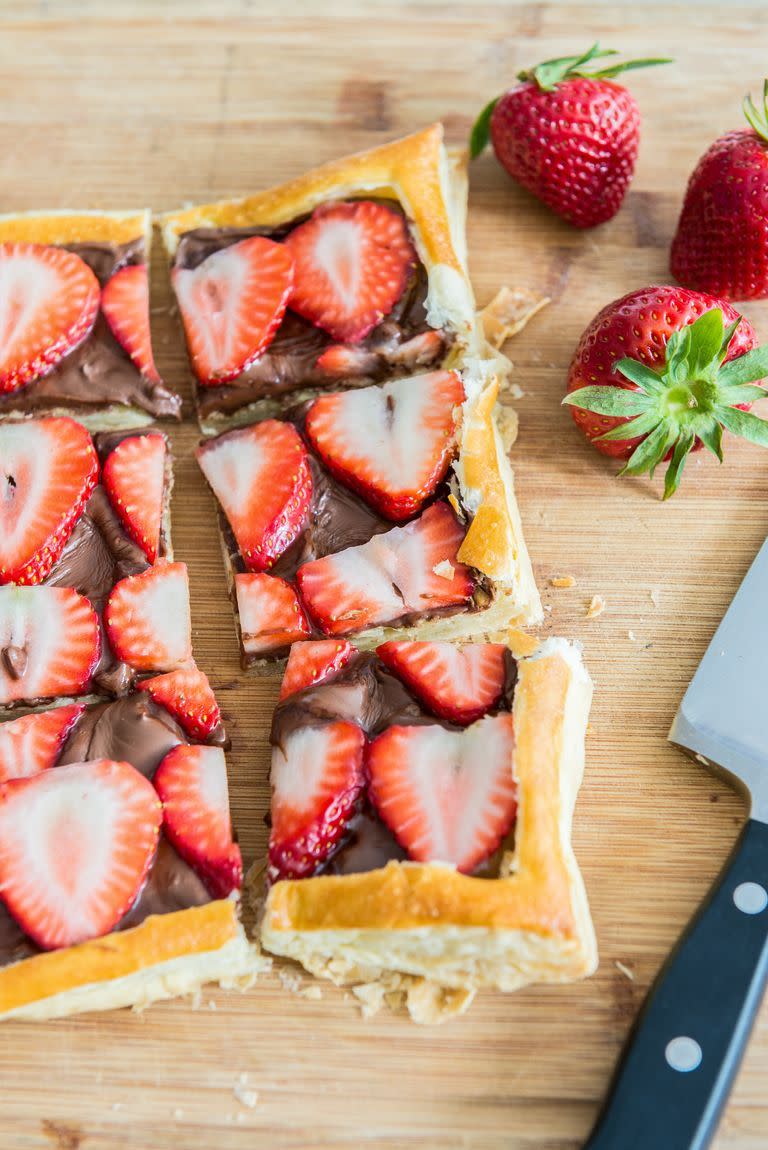 strawberry nutella puff pastry valentines day desserts