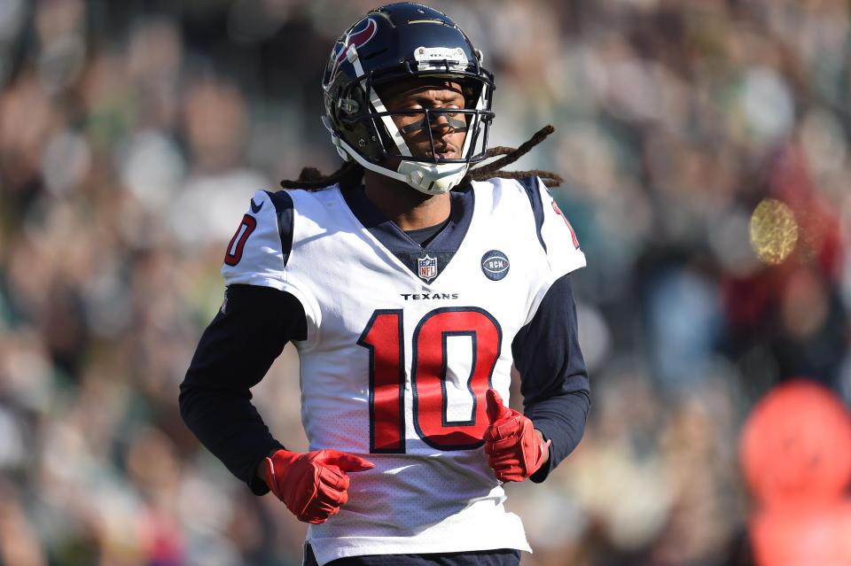 PHILADELPHIA, PA - DECEMBER 23: Houston Texans Wide Receiver DeAndre Hopkins (10) looks on during the game between the Houston Texans and the Philadelphia Eagles on December 23, 2018, at Lincoln Financial Field in Philadelphia,PA. (Photo by Andy Lewis/Icon Sportswire via Getty Images)