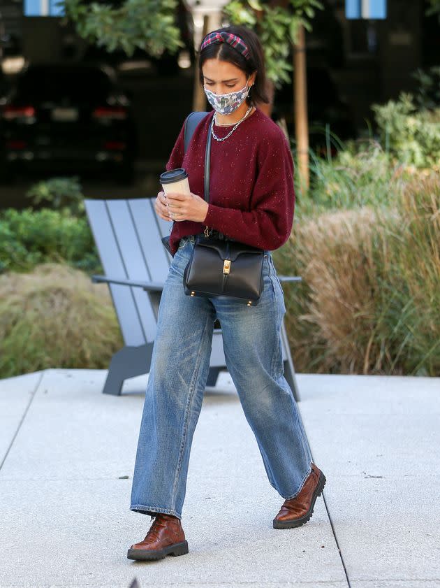 Jessica Alba seen on December 15, 2021 in Los Angeles, California.  (Photo: Bellocqimages/Bauer-Griffin via Getty Images)