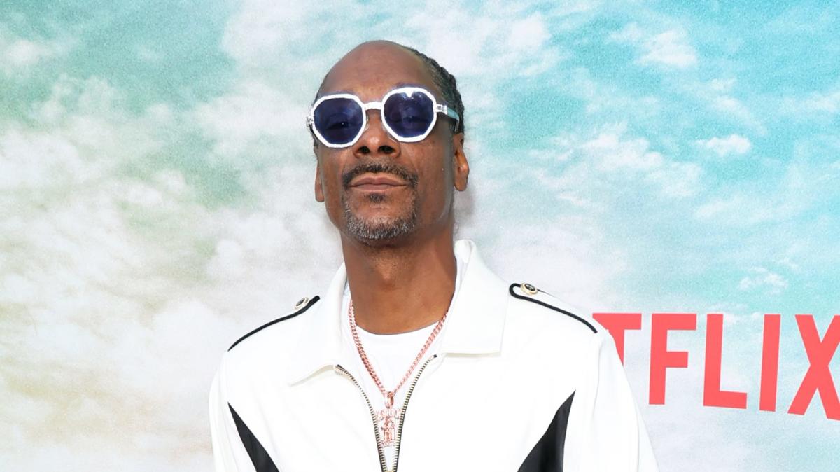 Snoop Dogg 'Froze Up' the First Time He Rapped For Dr. Dre